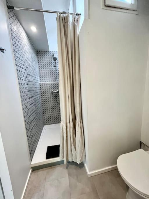 Studio Jade : Charmant Logement Place Clemenceau Apartment Pau Bagian luar foto