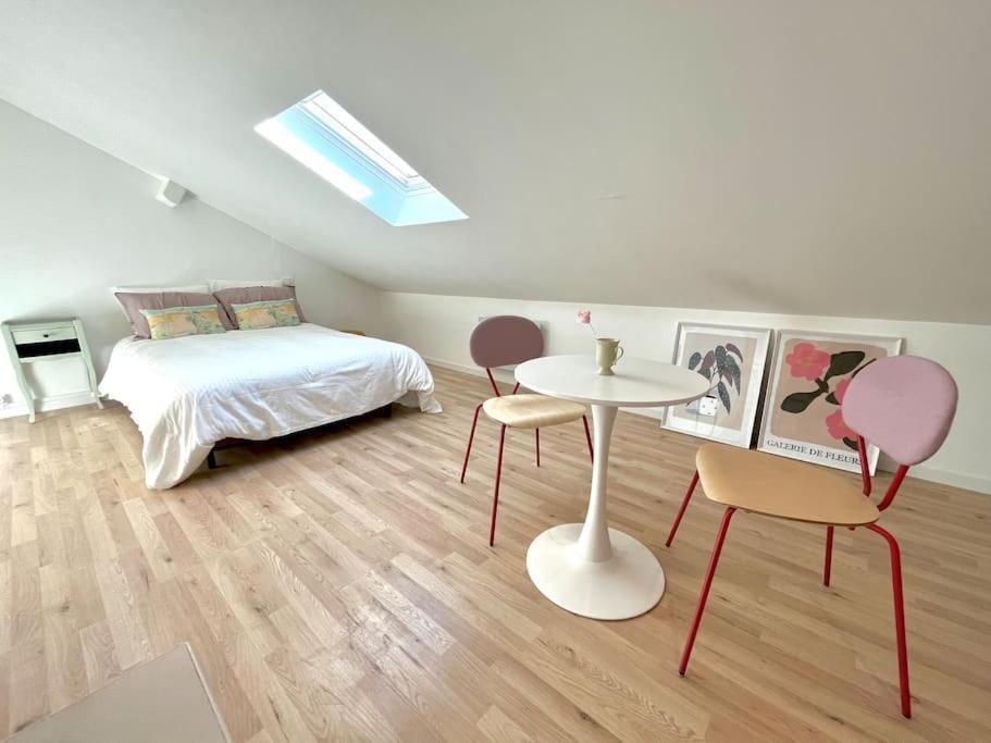 Studio Jade : Charmant Logement Place Clemenceau Apartment Pau Bagian luar foto