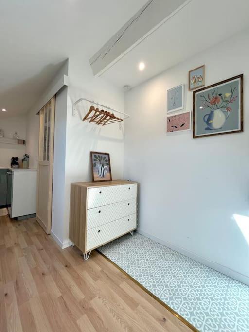 Studio Jade : Charmant Logement Place Clemenceau Apartment Pau Bagian luar foto