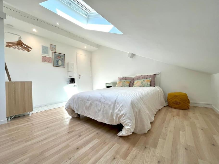 Studio Jade : Charmant Logement Place Clemenceau Apartment Pau Bagian luar foto