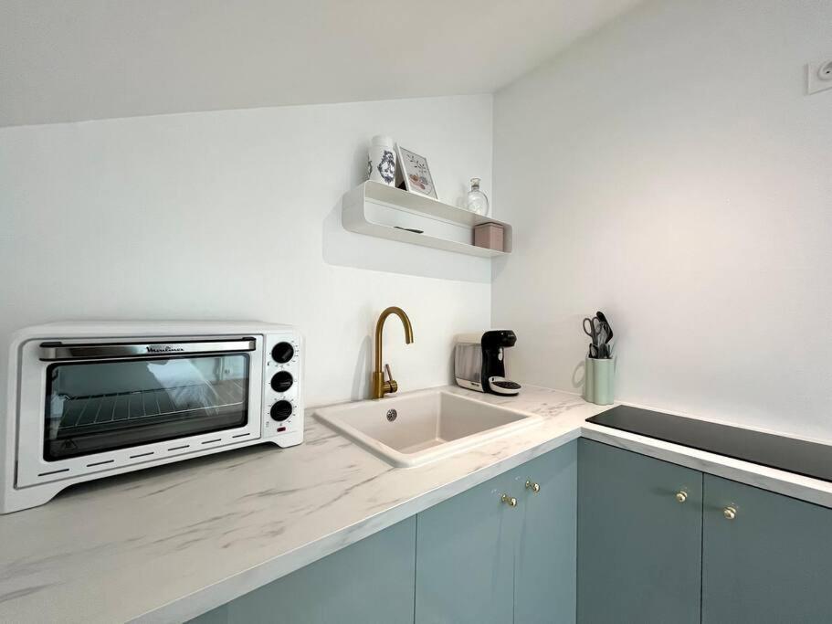 Studio Jade : Charmant Logement Place Clemenceau Apartment Pau Bagian luar foto