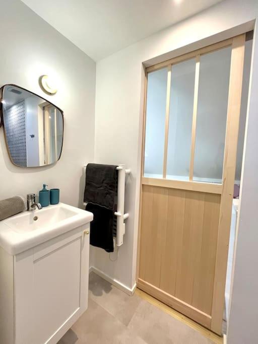 Studio Jade : Charmant Logement Place Clemenceau Apartment Pau Bagian luar foto